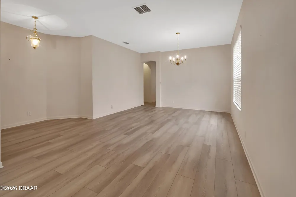 525 Heron Point Way Deland, FL 32724