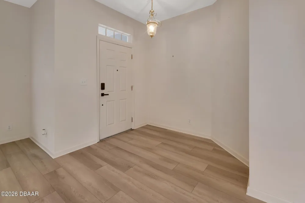 525 Heron Point Way Deland, FL 32724