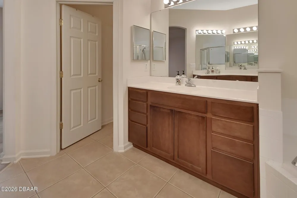 525 Heron Point Way Deland, FL 32724