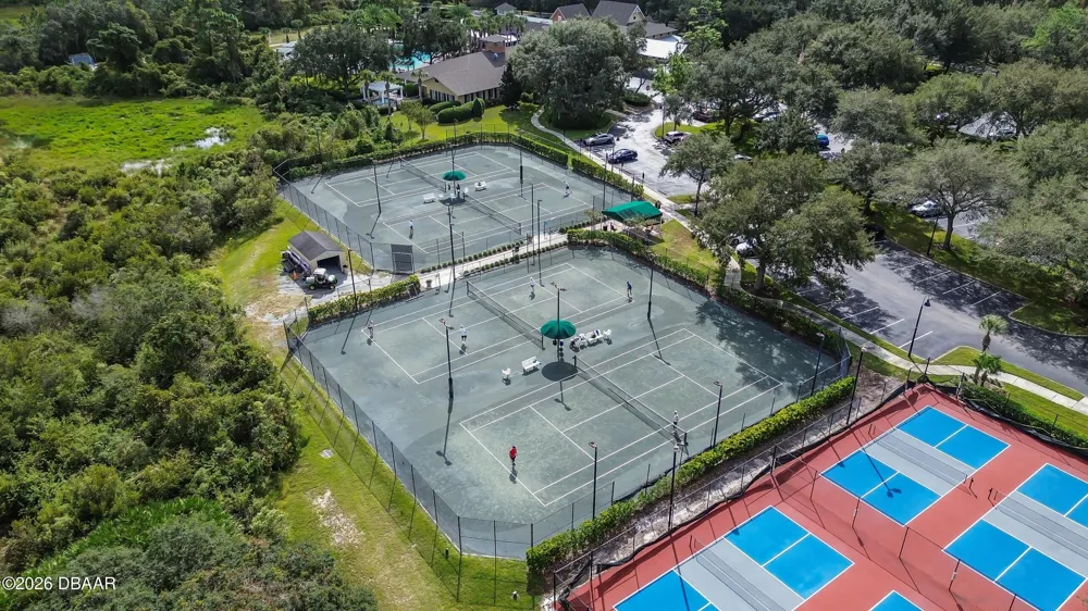 525 Heron Point Way Deland, FL 32724