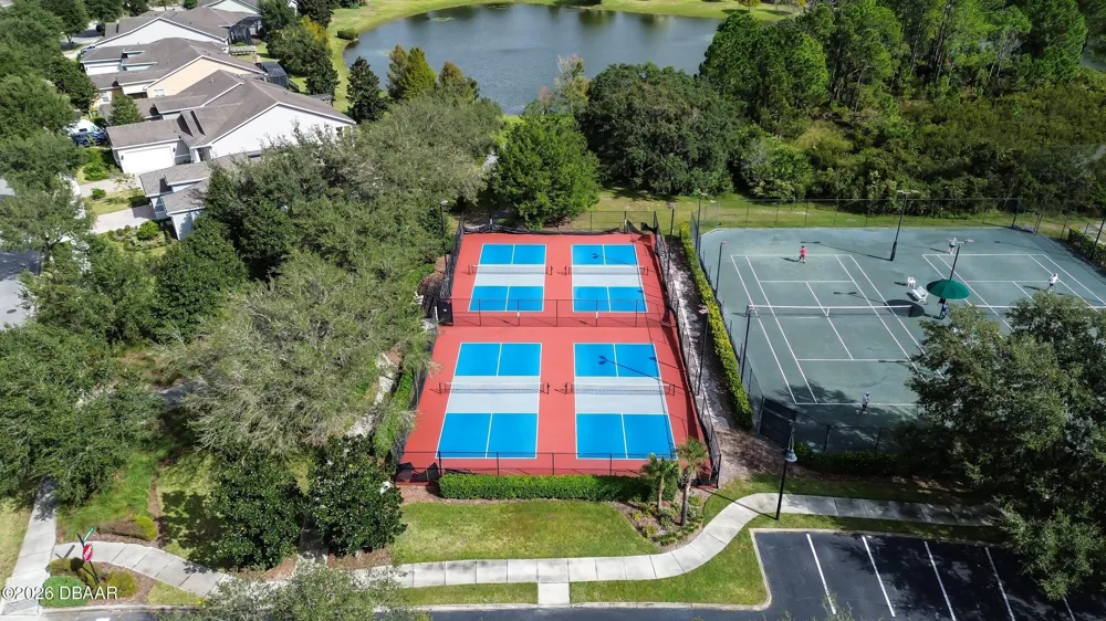 525 Heron Point Way Deland, FL 32724
