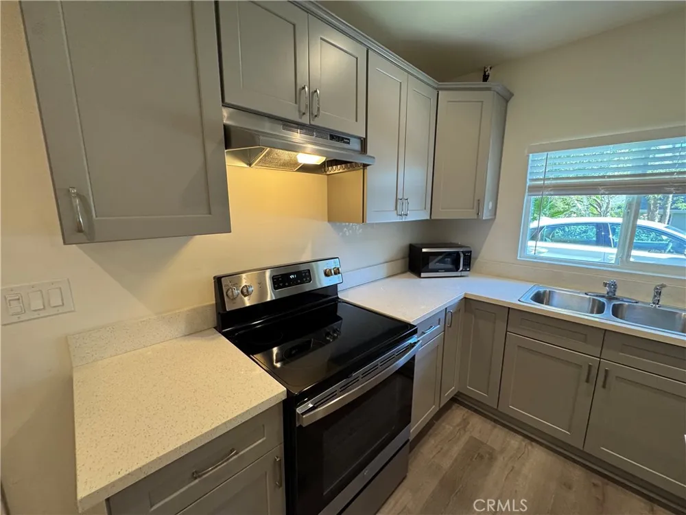 5059 Ludgate Drive Calabasas, CA 91301