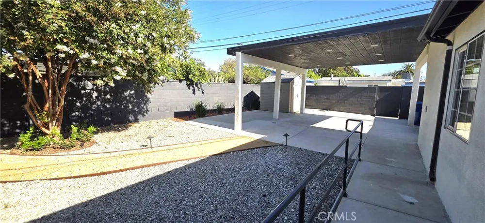 13821 Burton Street Panorama City, CA 91402