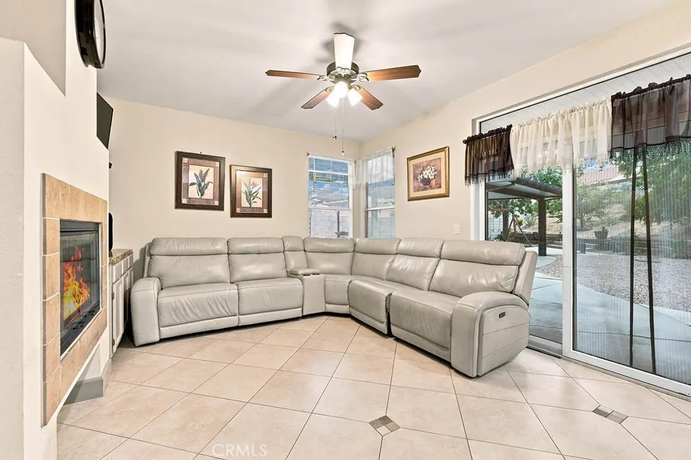 38833 Fruitridge Court Palmdale, CA 93551