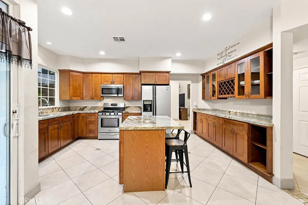38833 Fruitridge Court Palmdale, CA 93551
