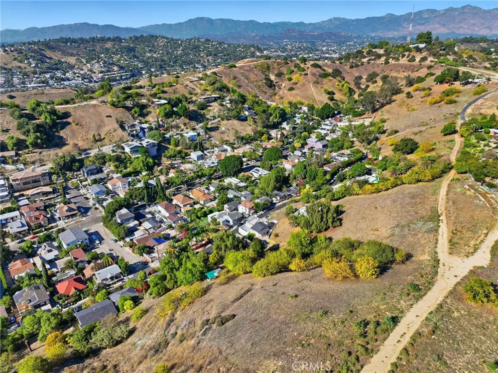2921 Thomas Street Los Angeles, CA 90034