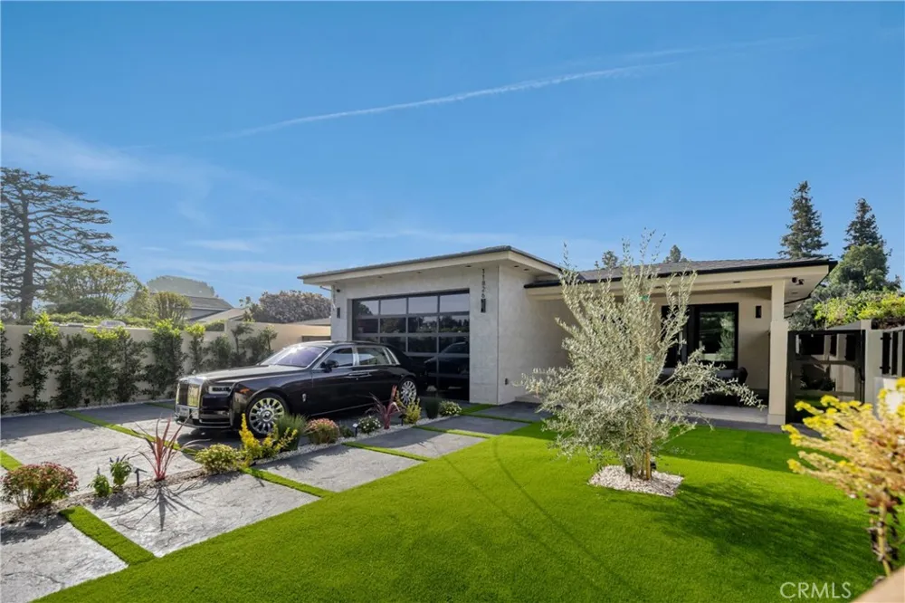11826 Kling Street Valley Village, CA 91607