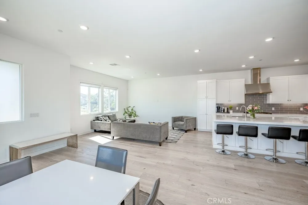 27544 FEATHERY CASSIA WAY Valencia, CA 91381