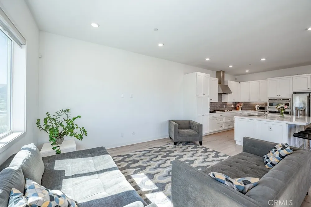 27544 FEATHERY CASSIA WAY Valencia, CA 91381