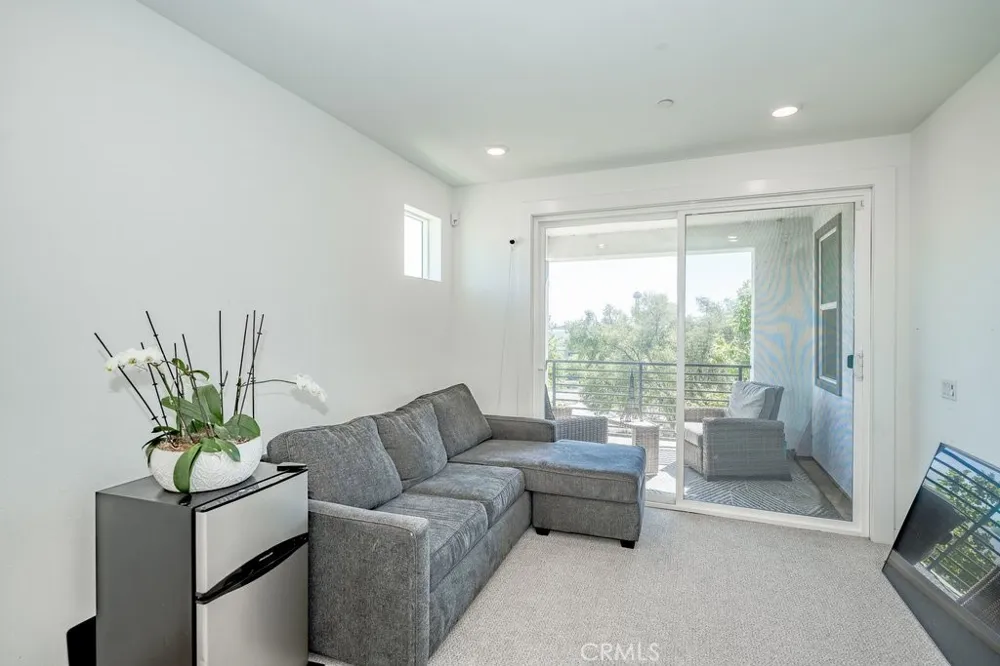 27544 FEATHERY CASSIA WAY Valencia, CA 91381