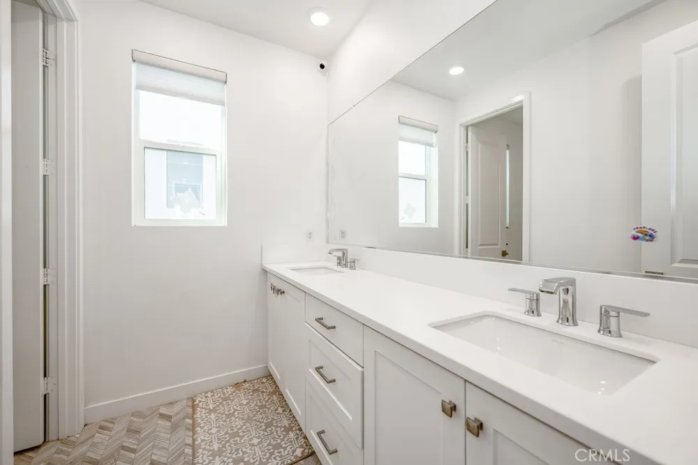 27544 FEATHERY CASSIA WAY Valencia, CA 91381