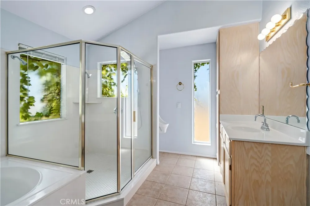 14738 Flintstone Drive Lake Elizabeth, CA 93532