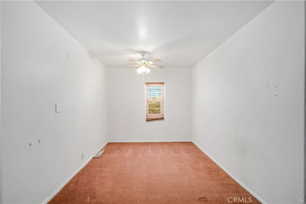 14738 Flintstone Drive Lake Elizabeth, CA 93532