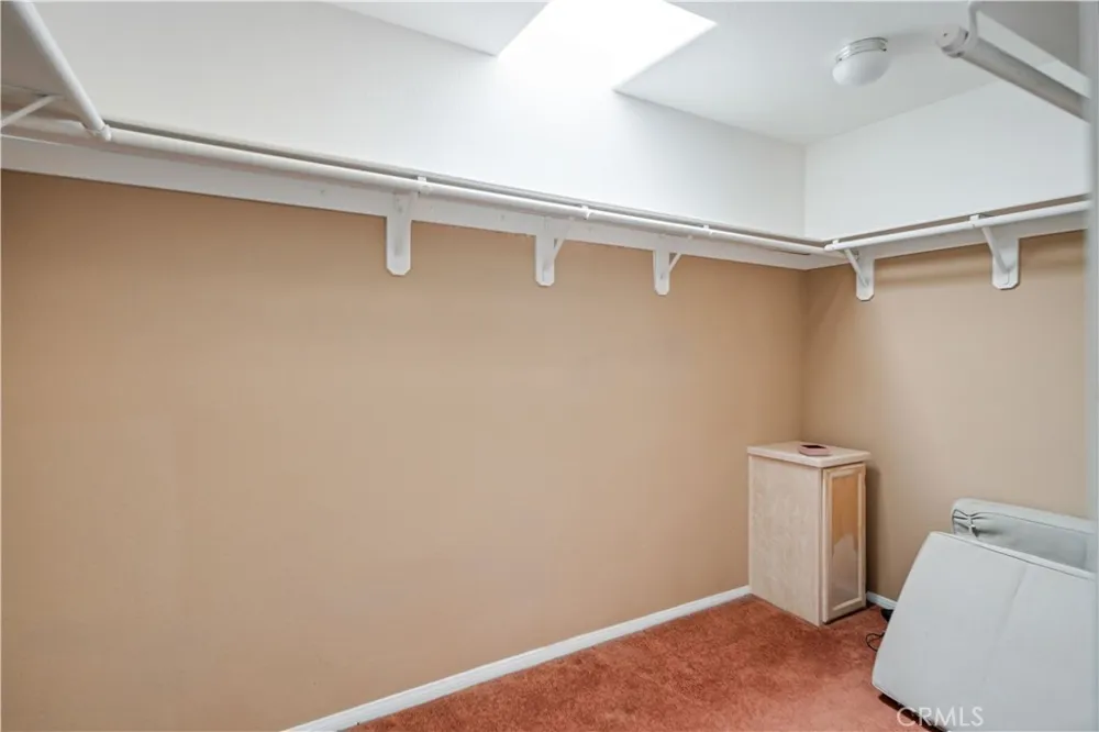 14738 Flintstone Drive Lake Elizabeth, CA 93532