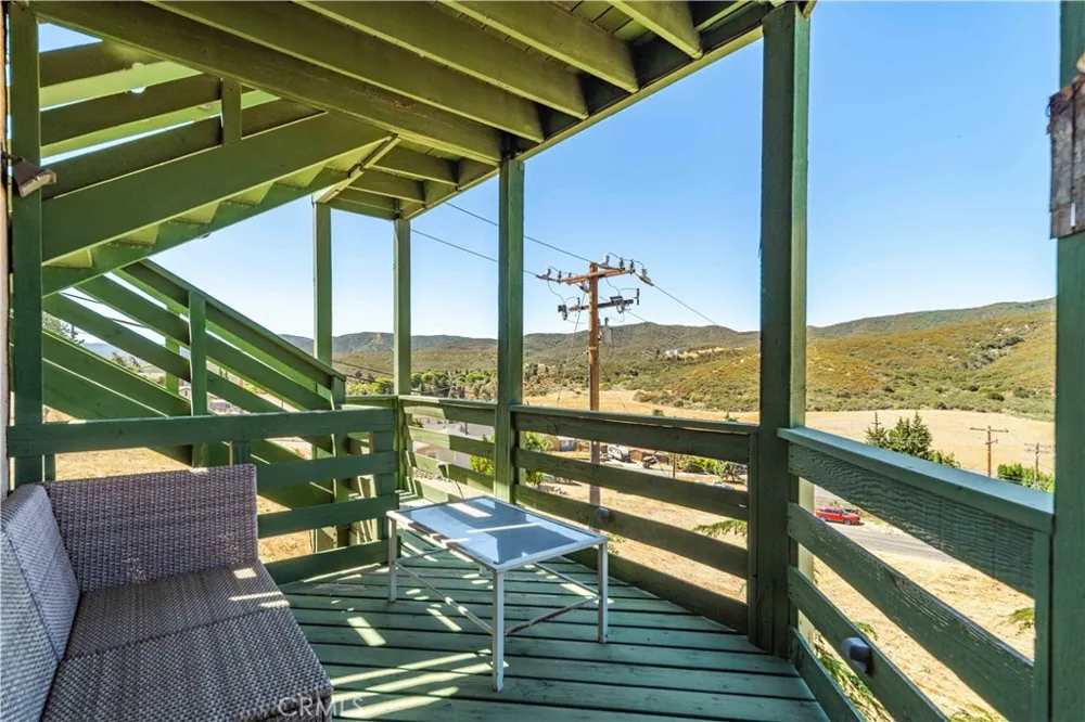 14738 Flintstone Drive Lake Elizabeth, CA 93532