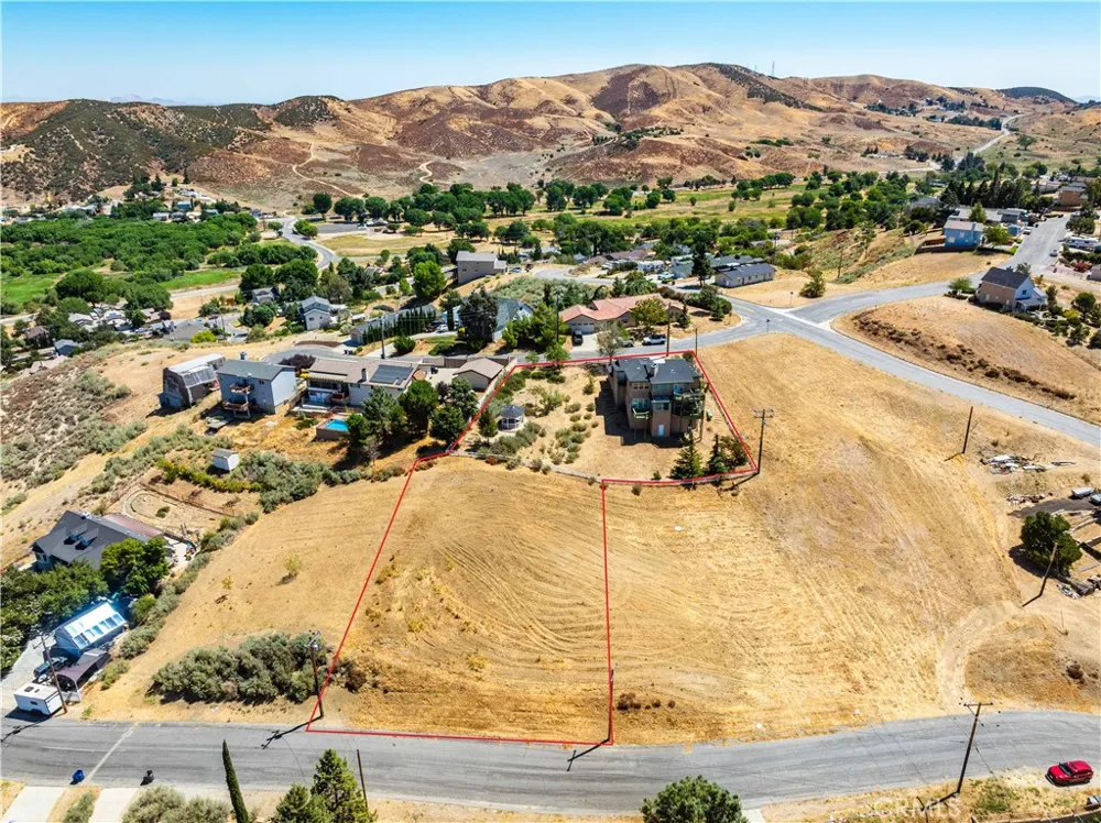 14738 Flintstone Drive Lake Elizabeth, CA 93532