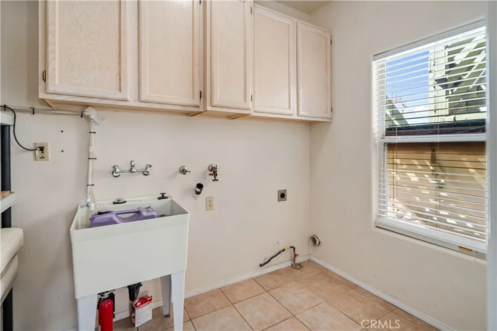 14738 Flintstone Drive Lake Elizabeth, CA 93532