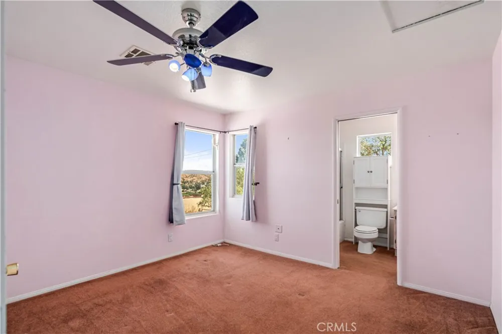 14738 Flintstone Drive Lake Elizabeth, CA 93532