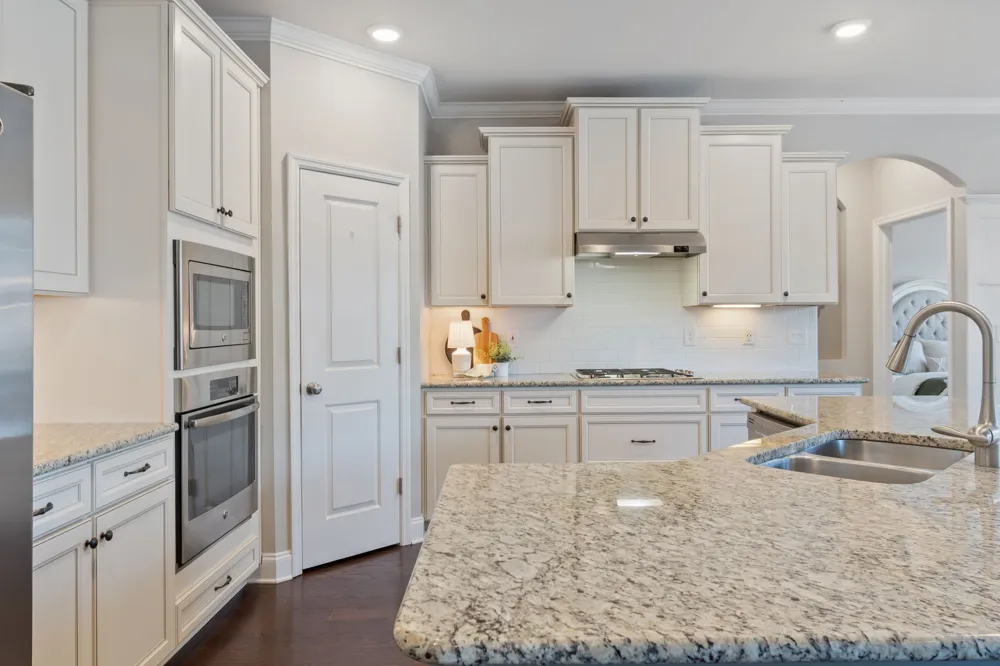 1023 Brixworth Dr Thompsons Station, TN 37179