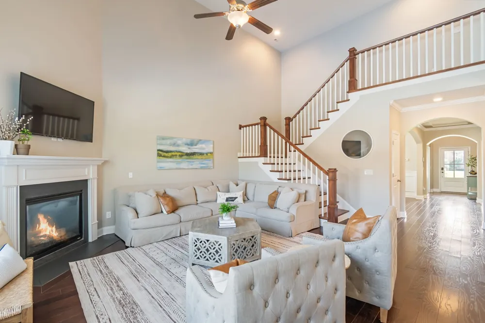 1023 Brixworth Dr Thompsons Station, TN 37179