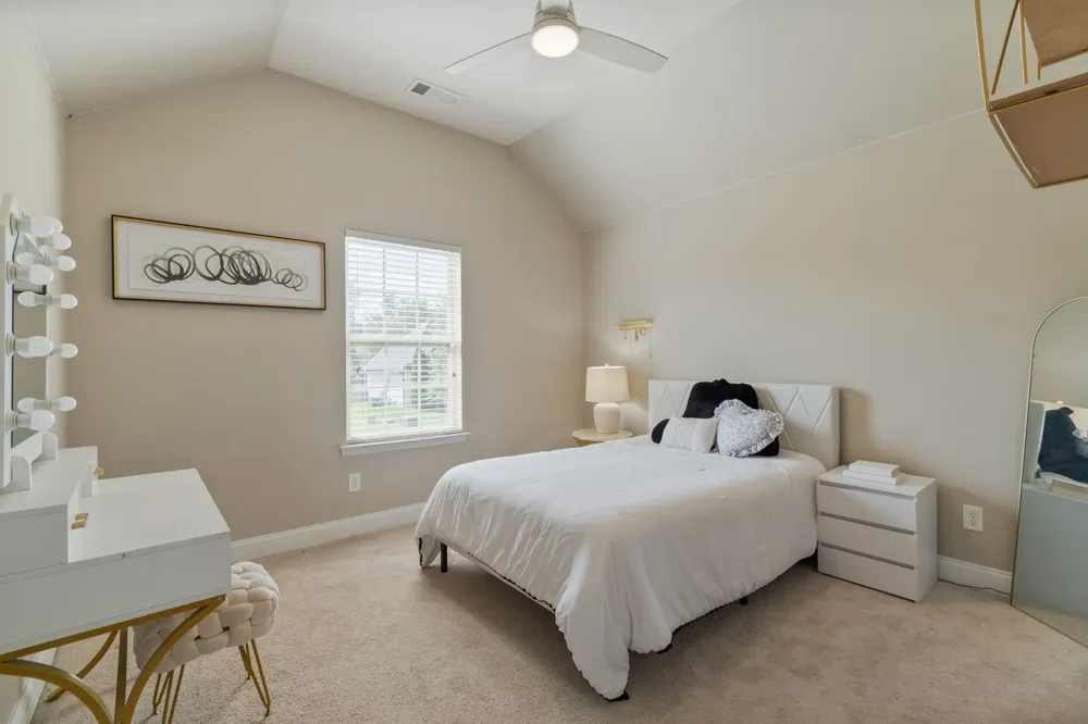 1023 Brixworth Dr Thompsons Station, TN 37179