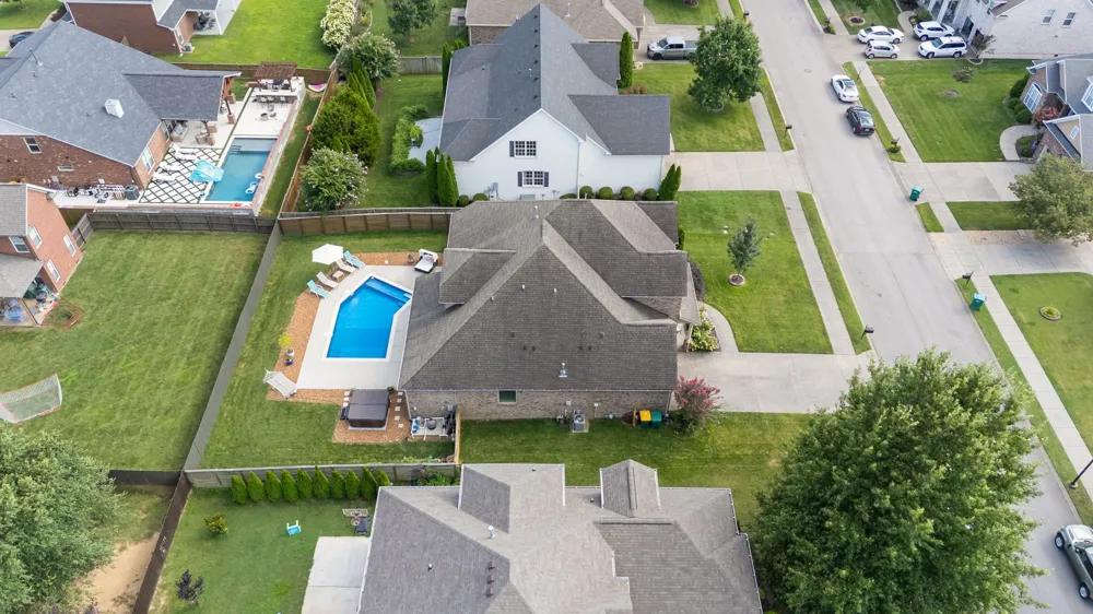 1023 Brixworth Dr Thompsons Station, TN 37179