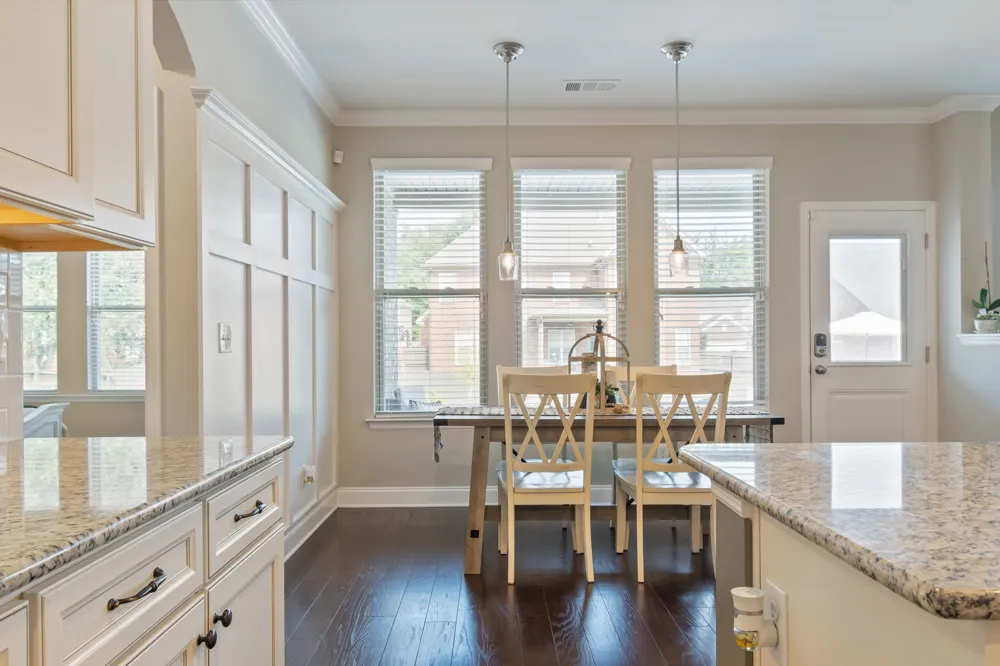 1023 Brixworth Dr Thompsons Station, TN 37179