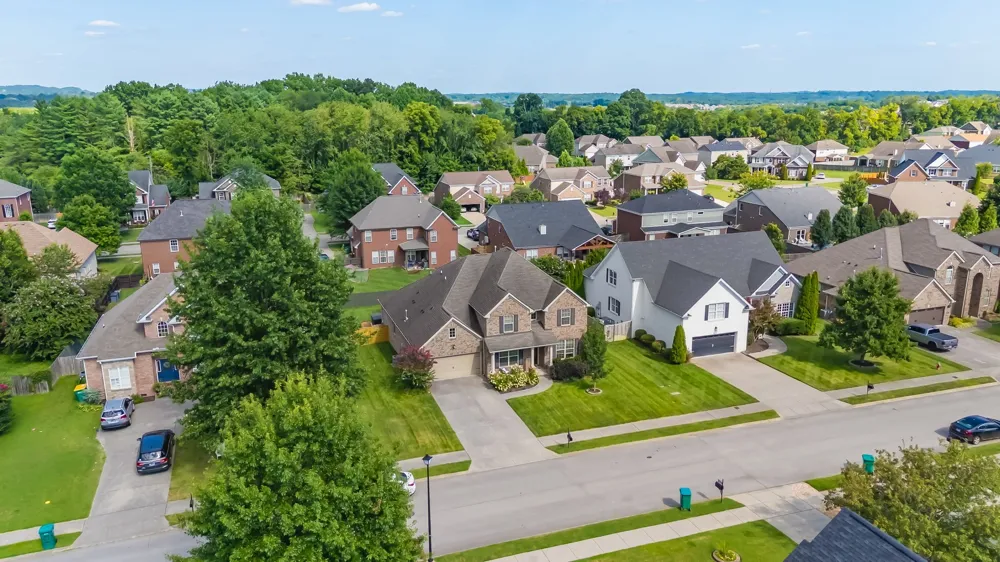 1023 Brixworth Dr Thompsons Station, TN 37179