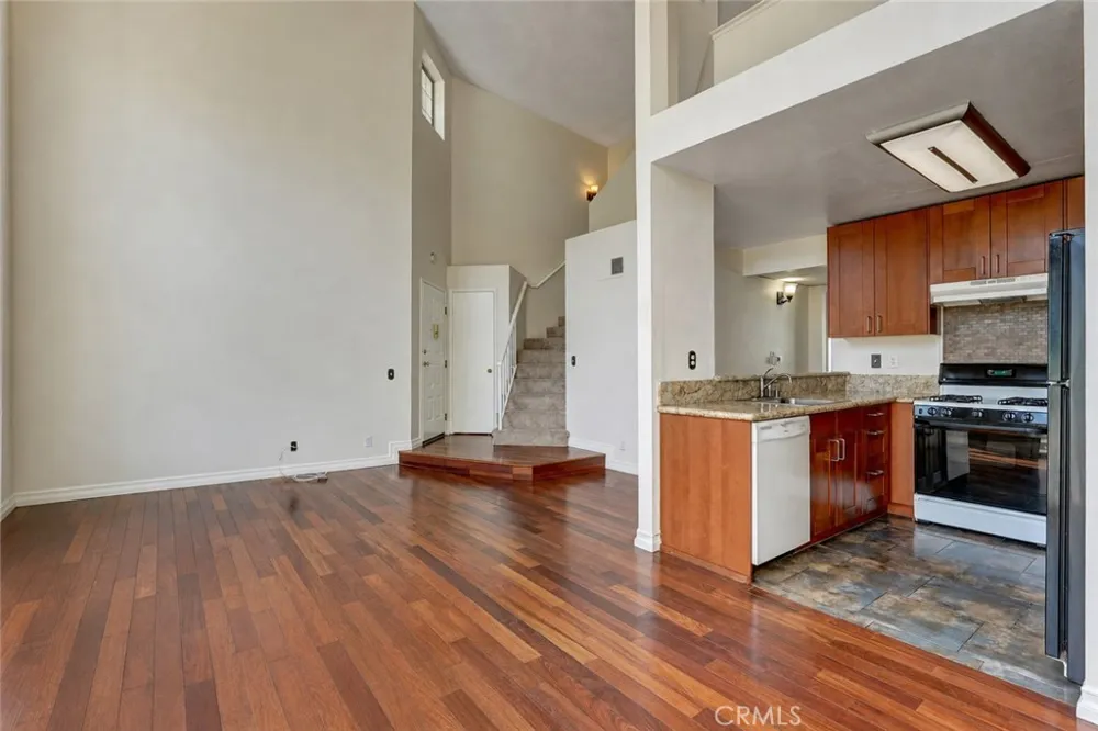 11150 Glenoaks #294 Pacoima, CA 91331
