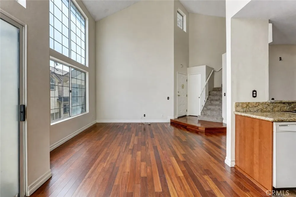 11150 Glenoaks #294 Pacoima, CA 91331