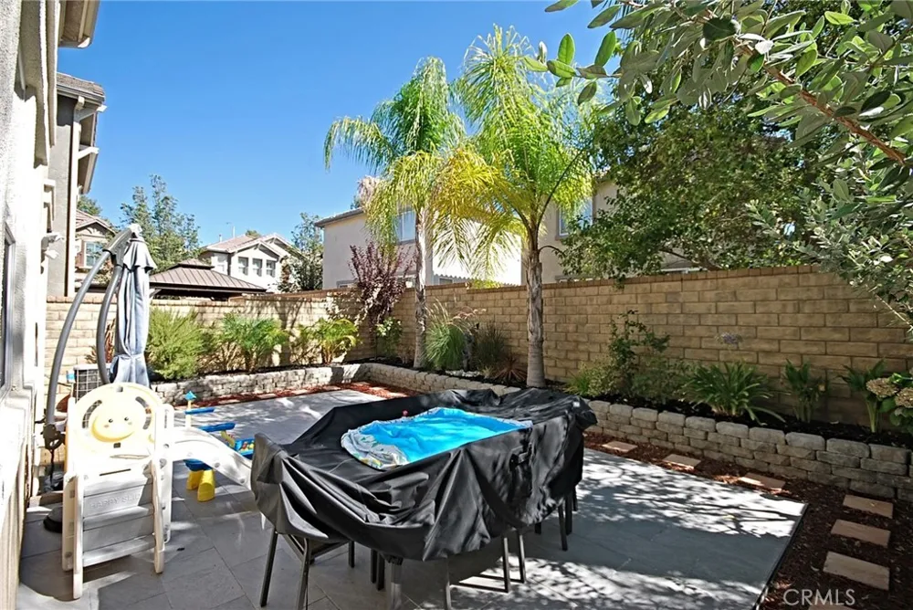 29268 Rio Lobo Way Valencia, CA 91354