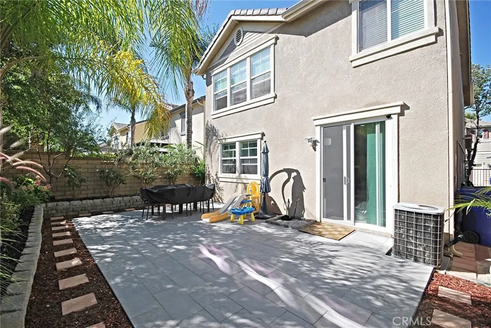 29268 Rio Lobo Way Valencia, CA 91354
