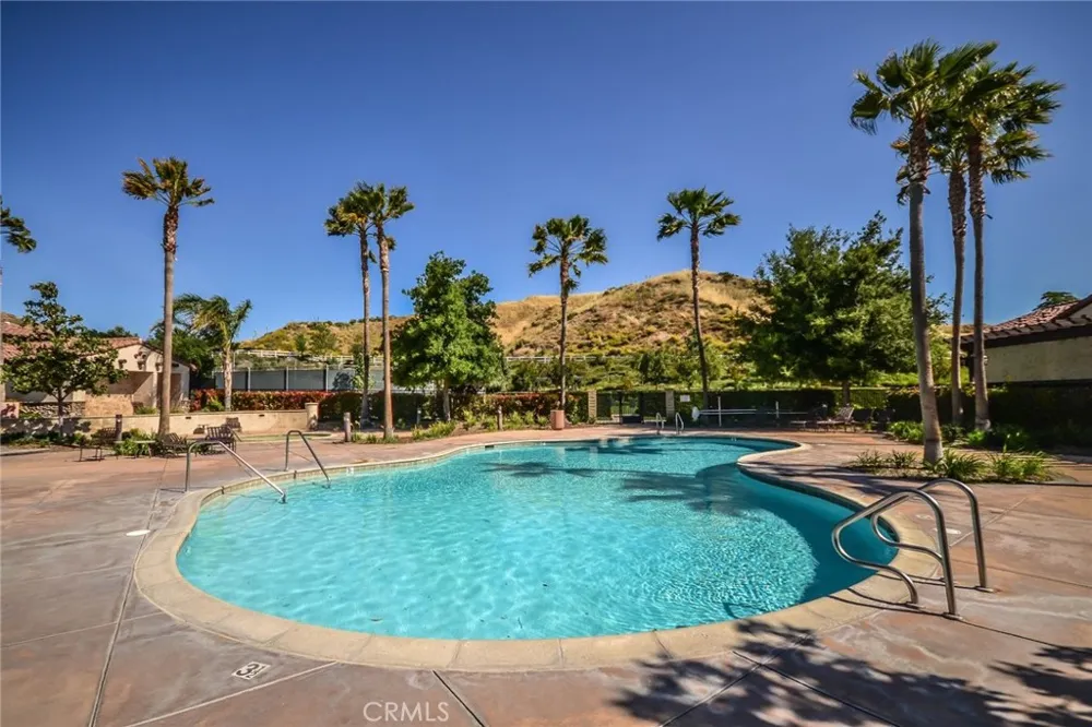 29268 Rio Lobo Way Valencia, CA 91354