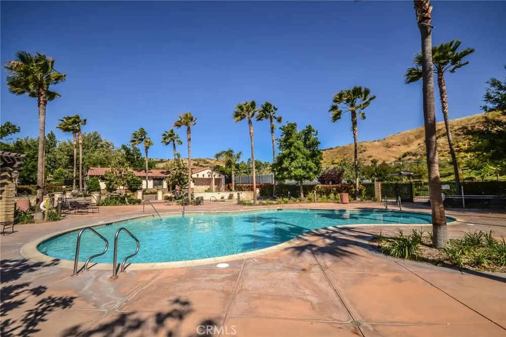 29268 Rio Lobo Way Valencia, CA 91354