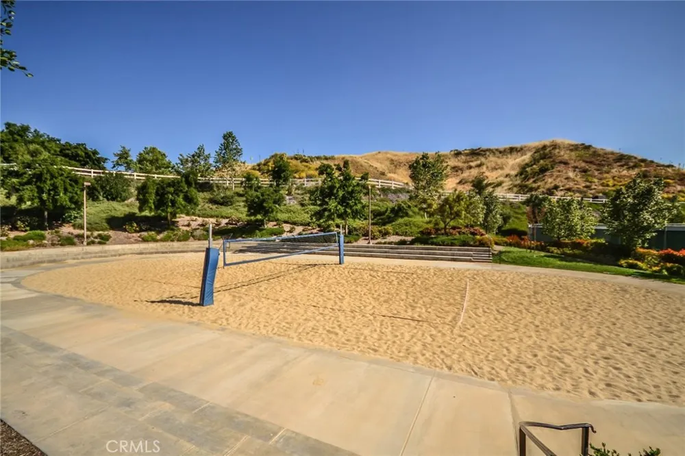 29268 Rio Lobo Way Valencia, CA 91354