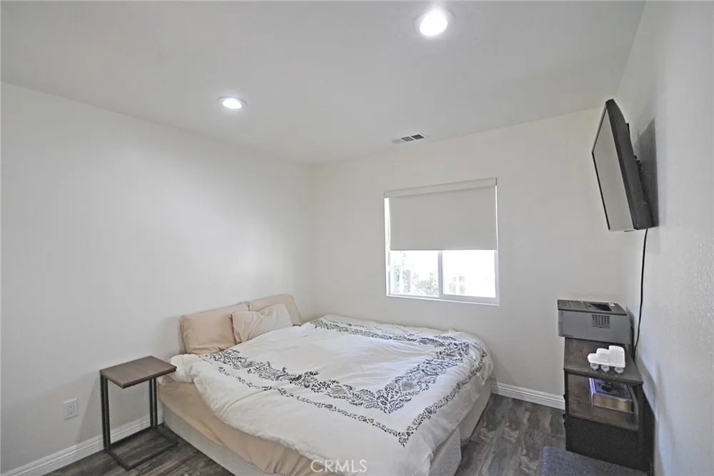 29268 Rio Lobo Way Valencia, CA 91354