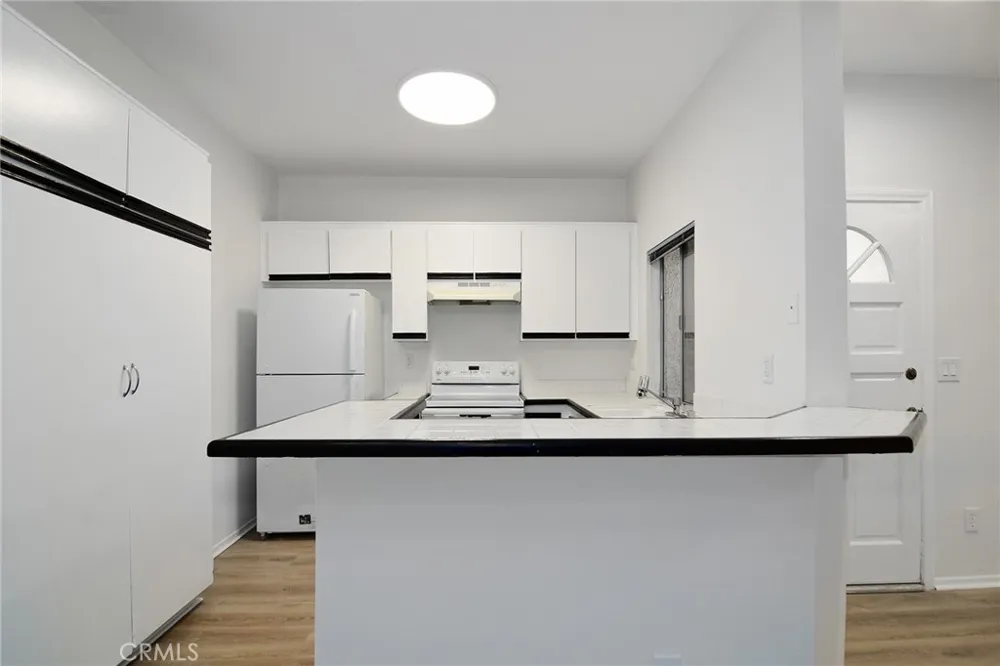 2474 Pleasant Way #K Thousand Oaks, CA 91362