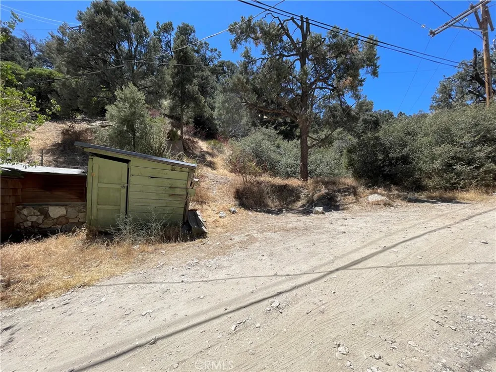 901 Manita Frazier Park, CA 93225