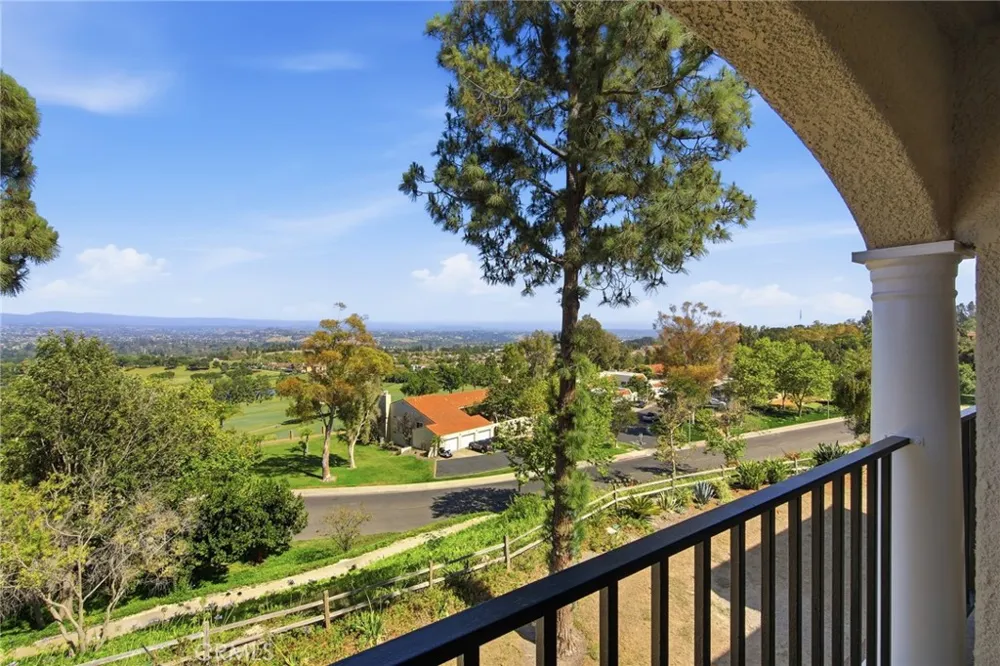 4014 Calle Sonora Oeste #3B Laguna Woods, CA 92637