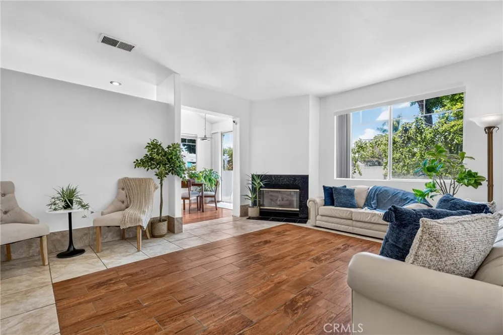 27630 Iris Castaic, CA 91384