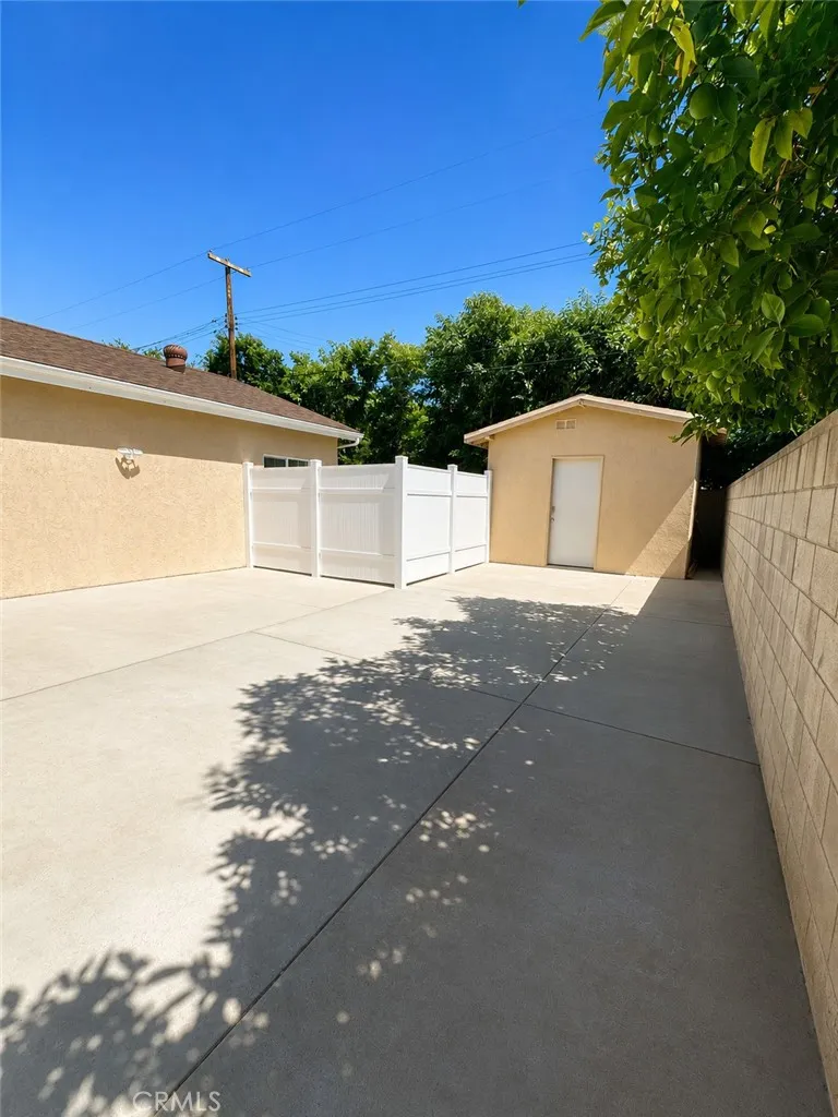 7918 Hazeltine Avenue Panorama City, CA 91402