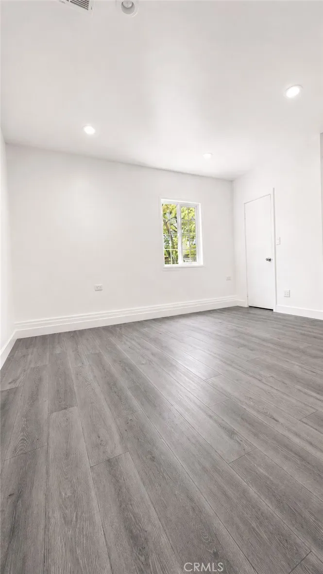 7918 Hazeltine Avenue Panorama City, CA 91402