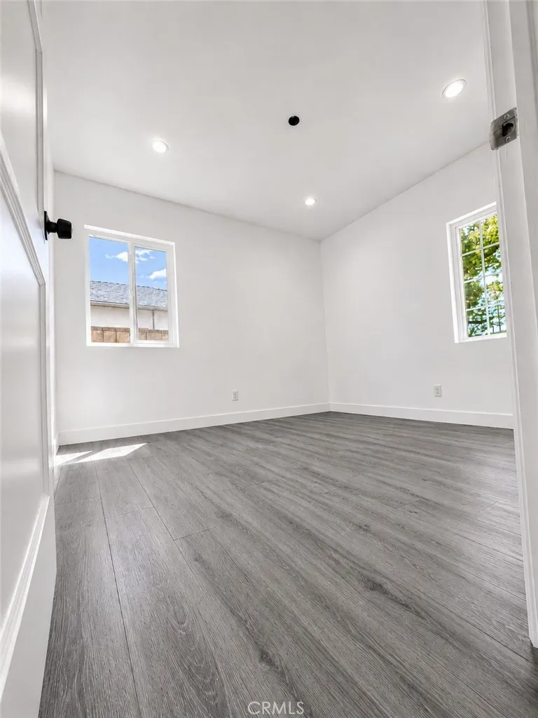 7918 Hazeltine Avenue Panorama City, CA 91402