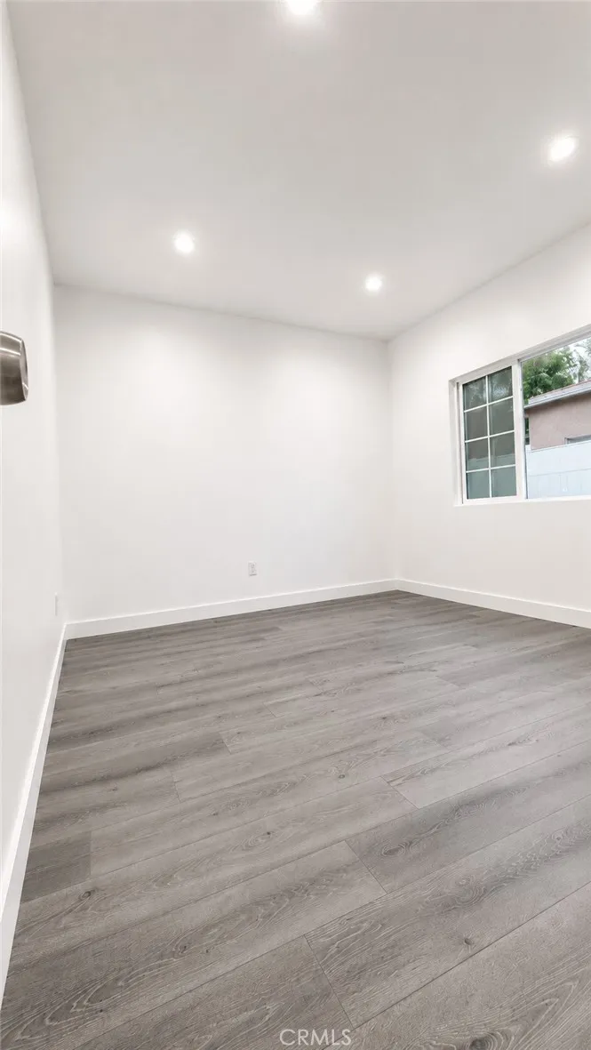 7918 Hazeltine Avenue Panorama City, CA 91402