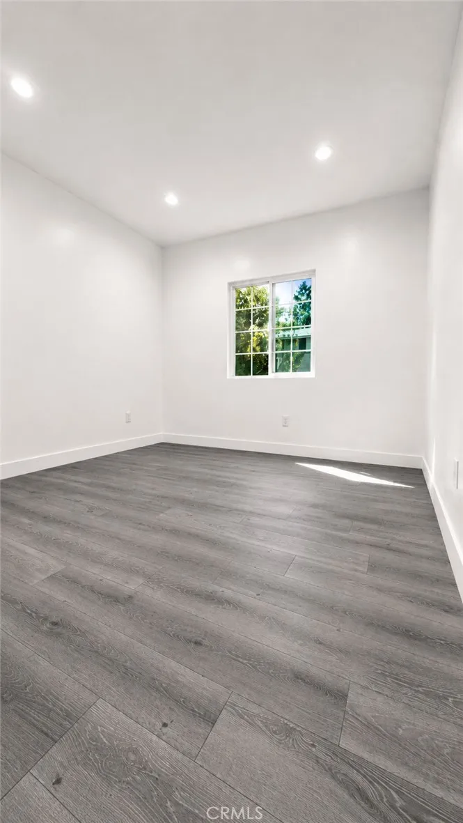 7918 Hazeltine Avenue Panorama City, CA 91402