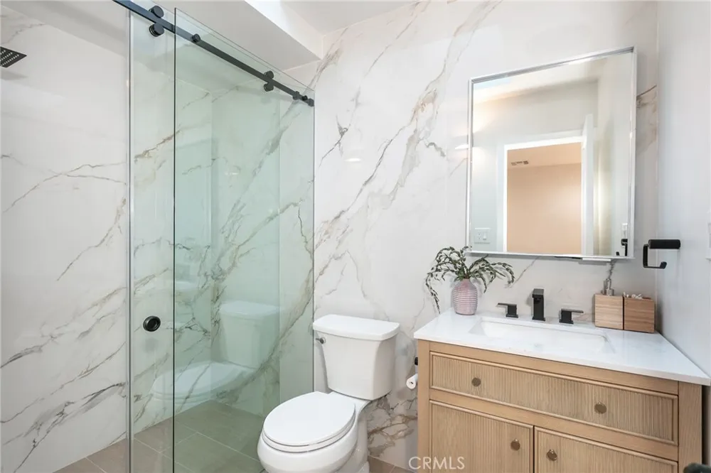 6853 Willis Avenue Van Nuys, CA 91405