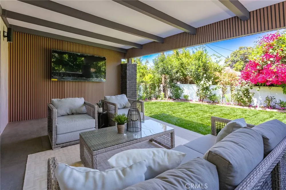 6853 Willis Avenue Van Nuys, CA 91405