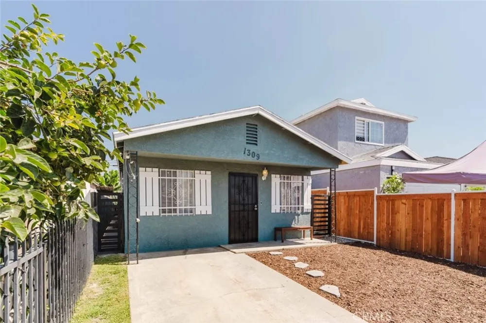 1309 W 131st Street Compton, CA 90222