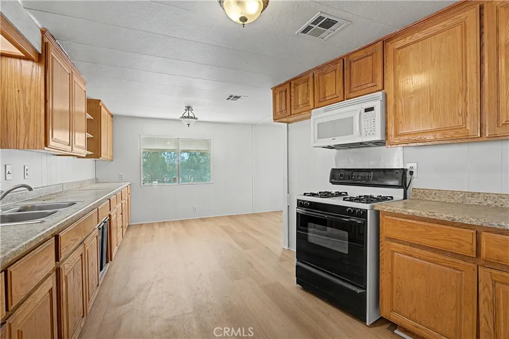 18580 Decker Perris, CA 92570