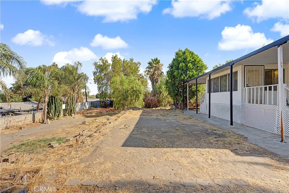 18580 Decker Perris, CA 92570